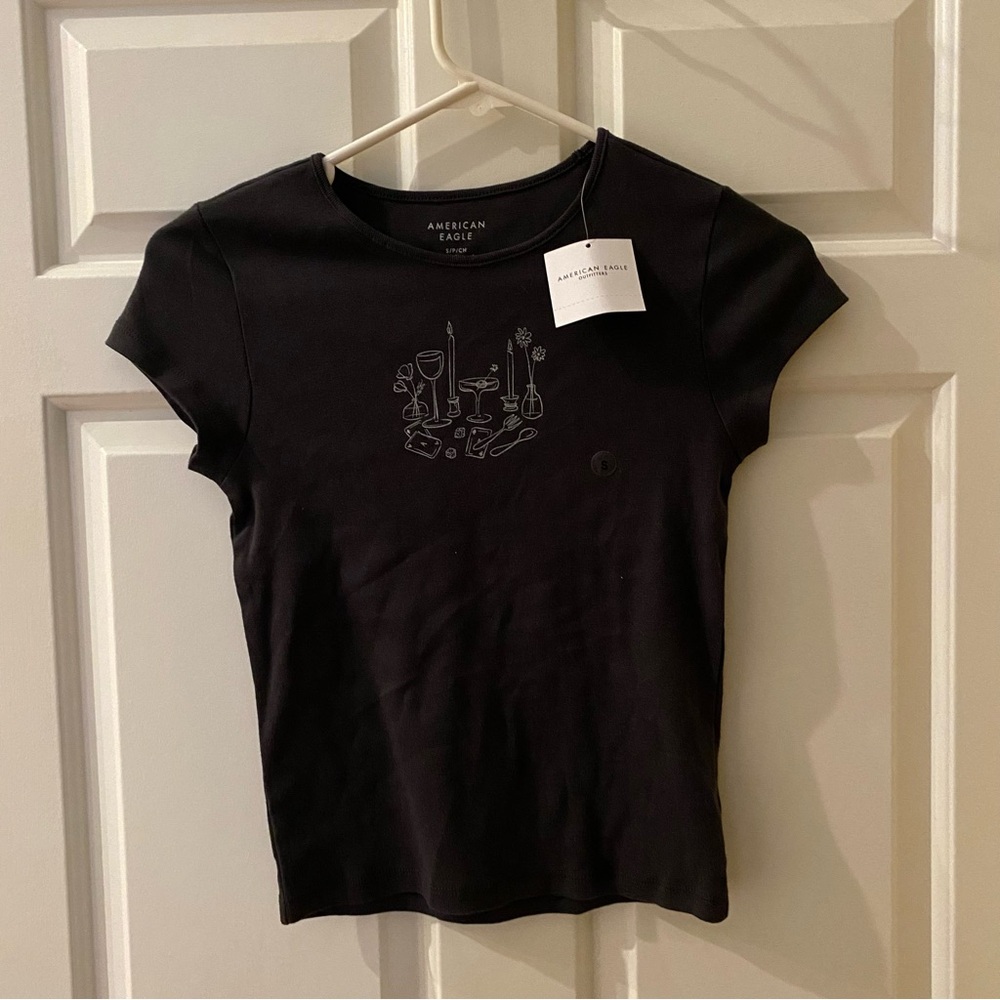 American Eagle Black Tee with graphic S NWT